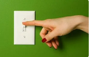 um Strom zu sparen im privaten Haus